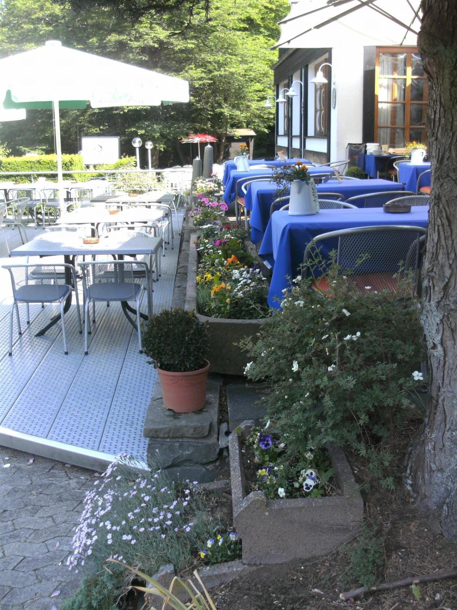 Waldhotel Tropfsteinhoehle Wiehl Exterior photo